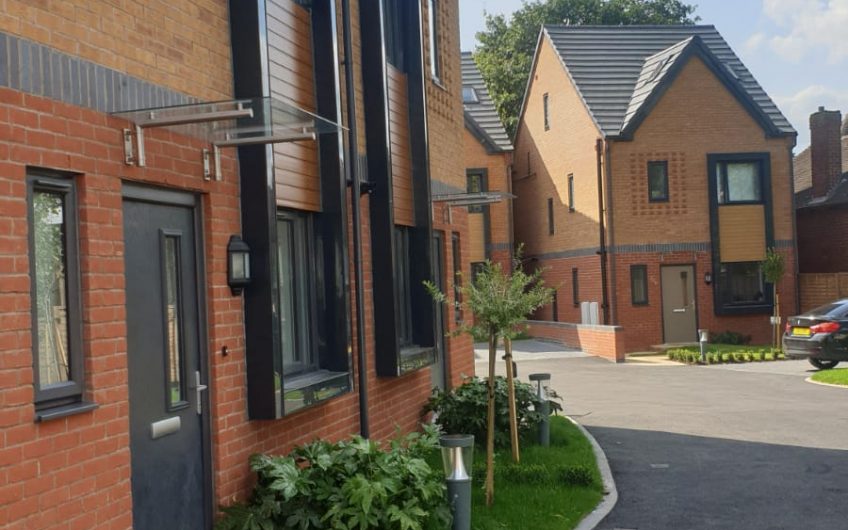 5 Bedroom Townhouse Semi Detached at Church road, Yardley, Birmingham B25 8UR