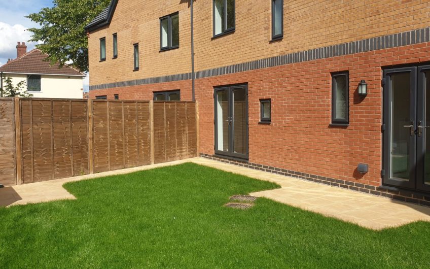 5 Bedroom Townhouse Semi Detached at Church road, Yardley, Birmingham B25 8UR