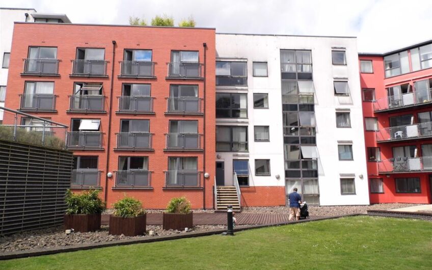 2 Bedroom City Centre Flat for sale