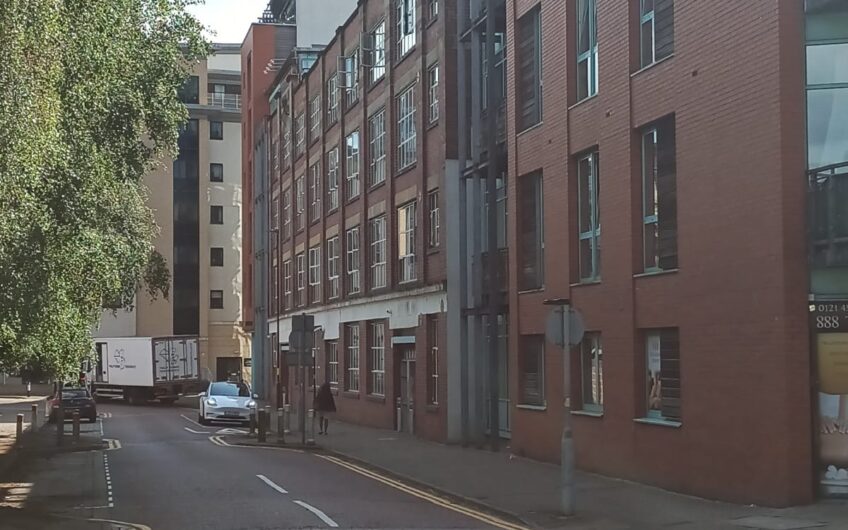 2 Bedroom Flat For Sale